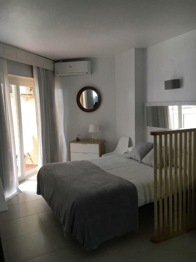 Nice Seafront Apartment Альмуньєкар Екстер'єр фото